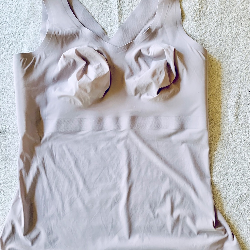 Evelyn & Bobbie limited edition tank in Lilac size XL